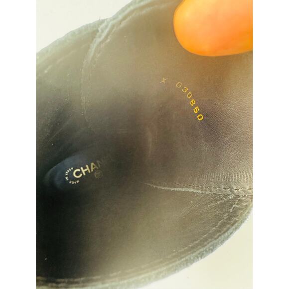 CHANEL Black Grained Leather Lace-Up Combat Boots with Gold Eyelets Size 36.5 - Picture 5 of 12